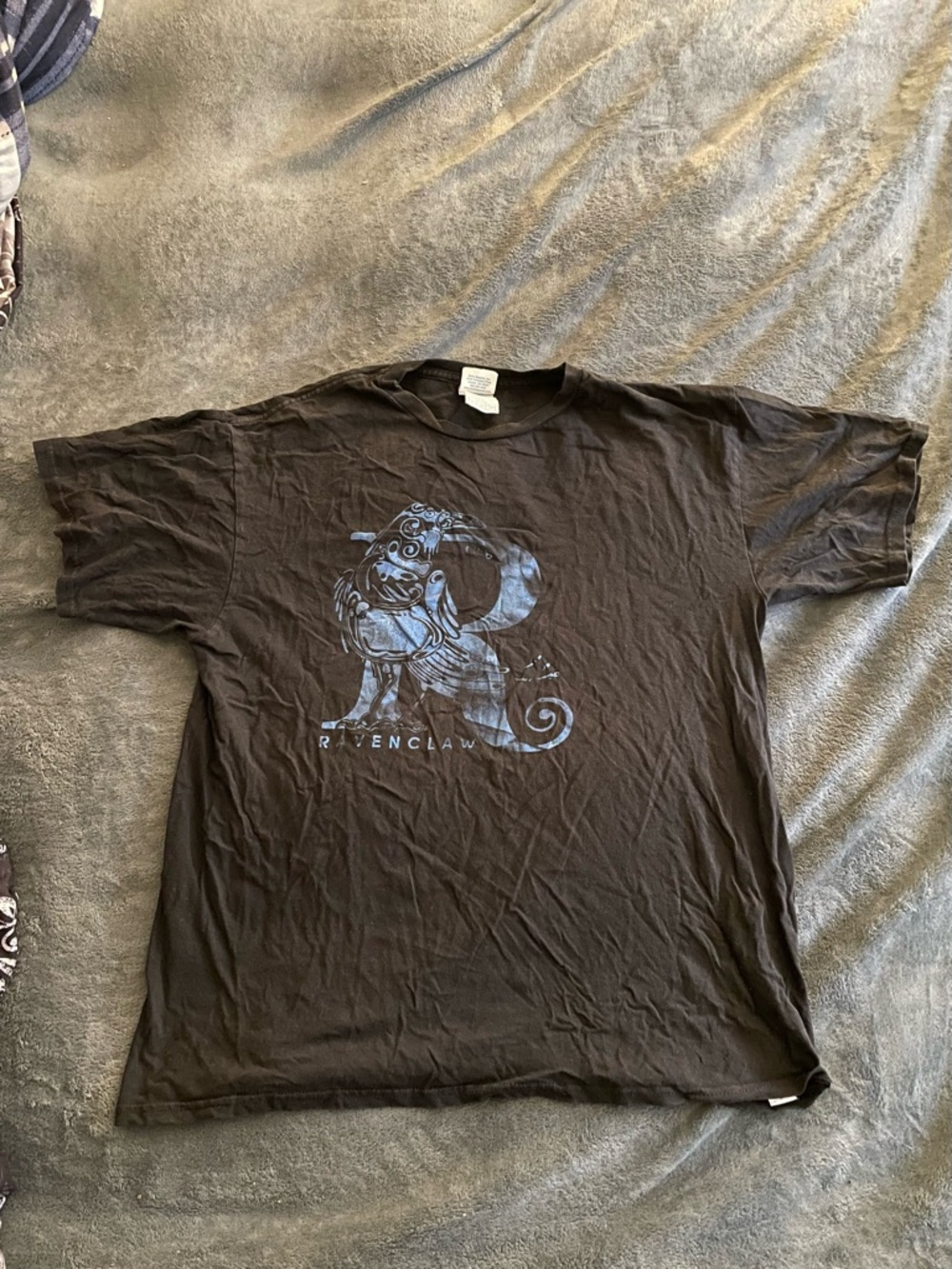 Harry Potter Ravenclaw Graphic Tee – Black and Blue – Unisex XL